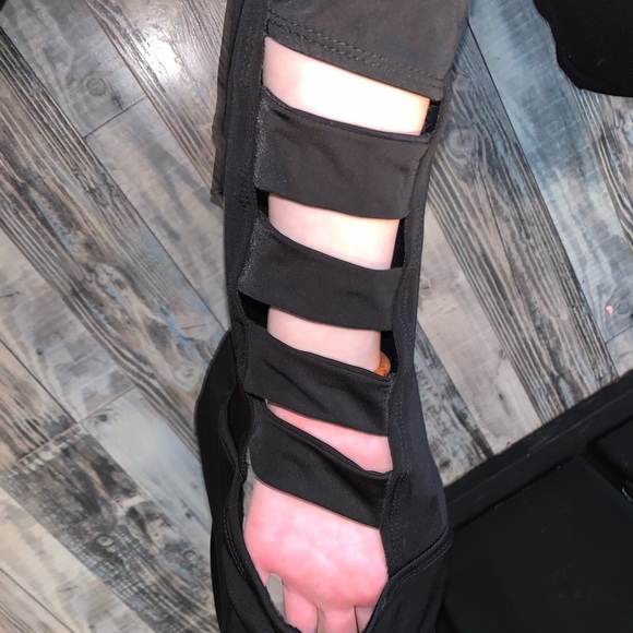 one piece swimsuit - Picture 2 of 2